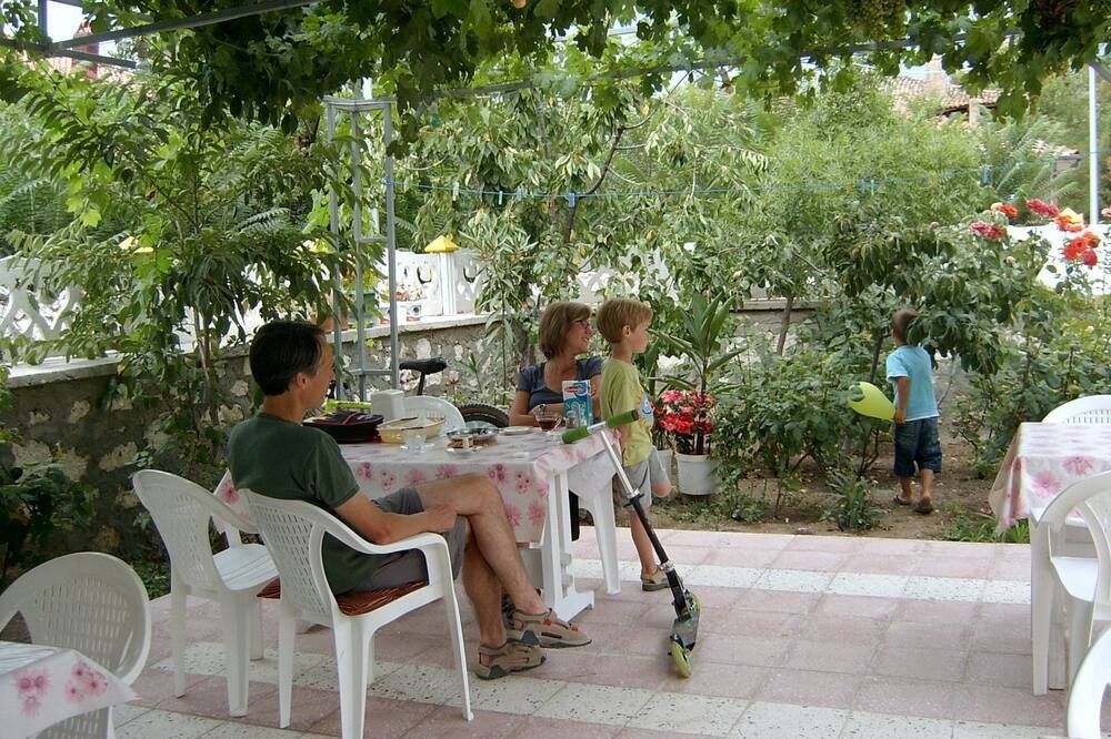 אחר