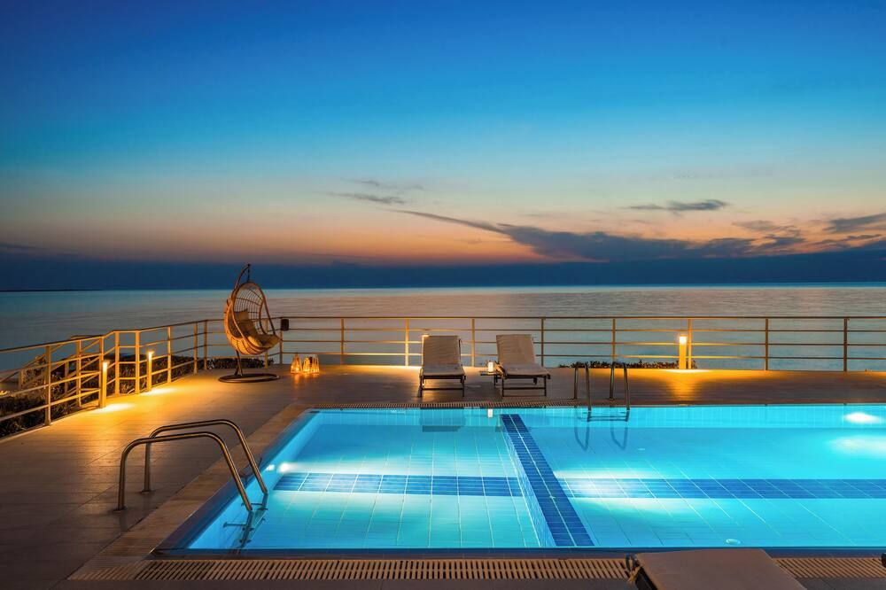 בריכה תמונה