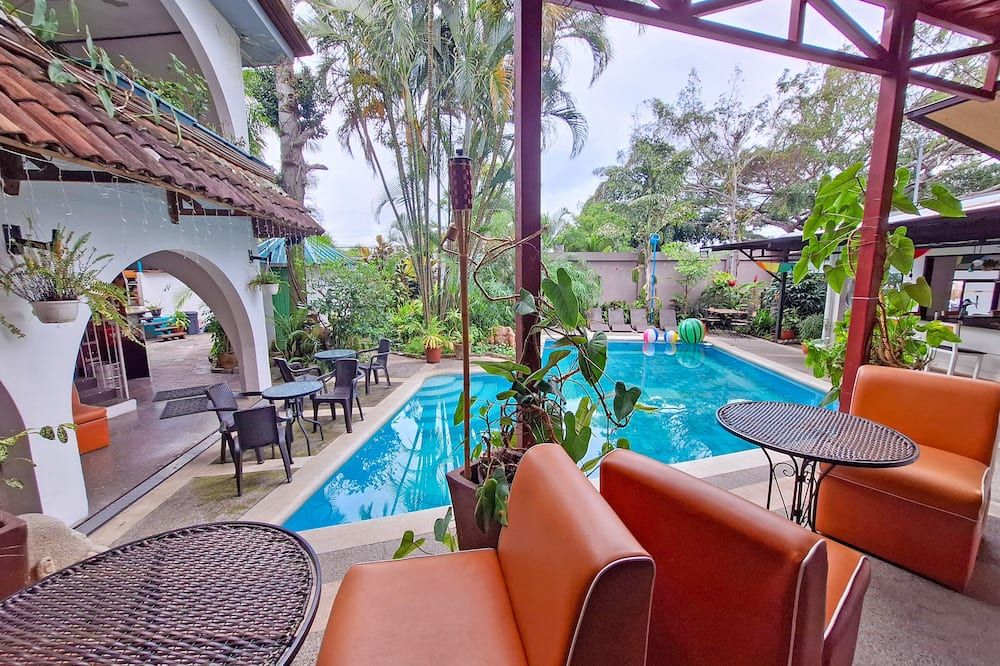 בריכה תמונה