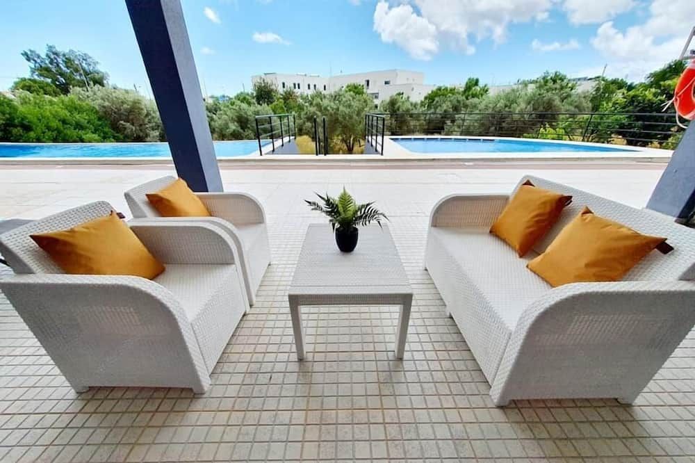 בריכה תמונה