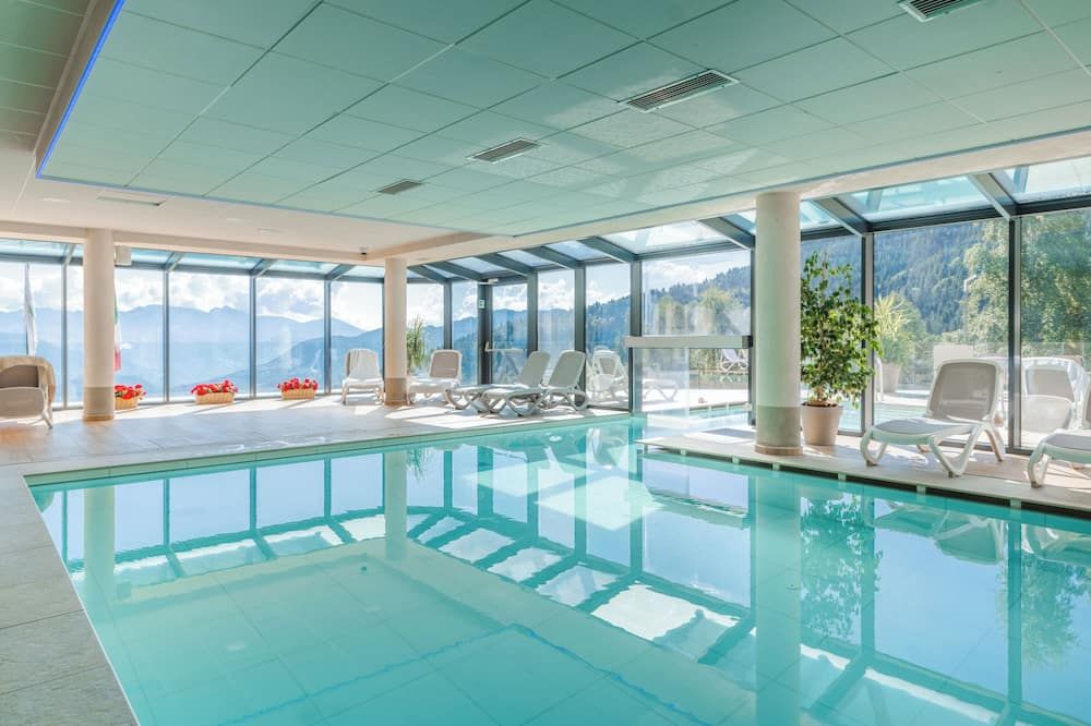 בריכה תמונה