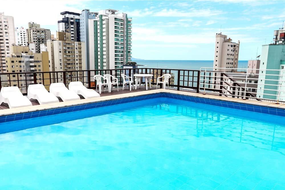 בריכה תמונה