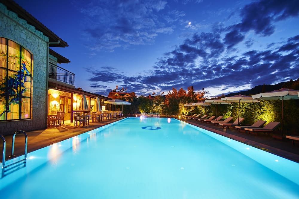 בריכה תמונה