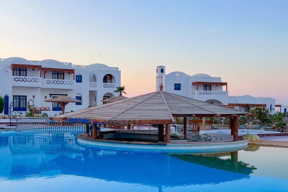 בריכה תמונה