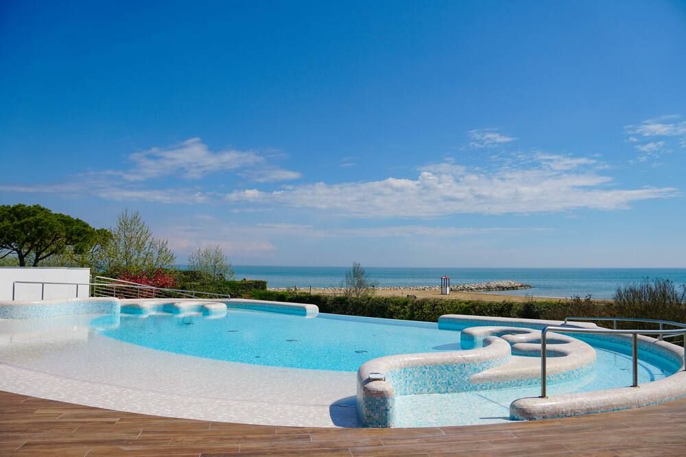 בריכה תמונה