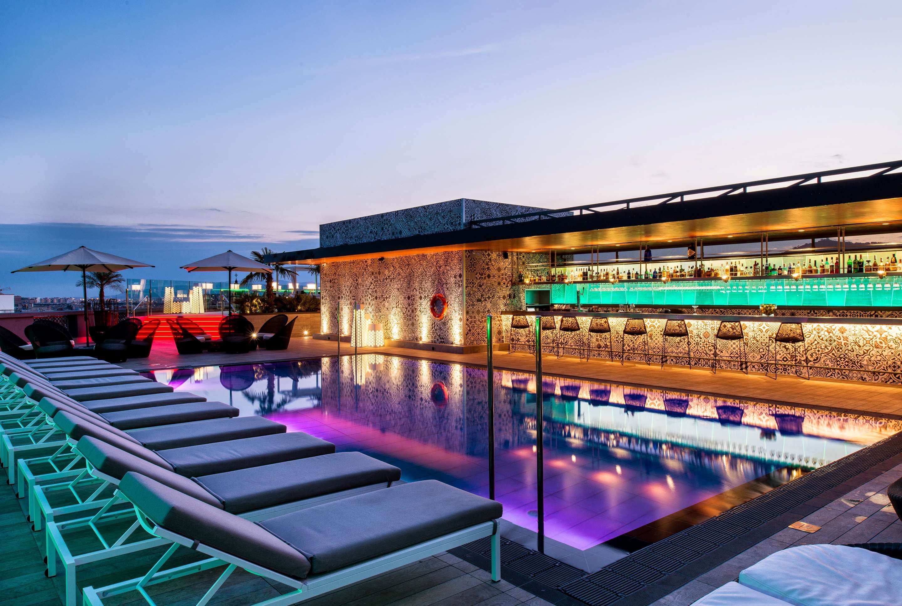 בריכה תמונה