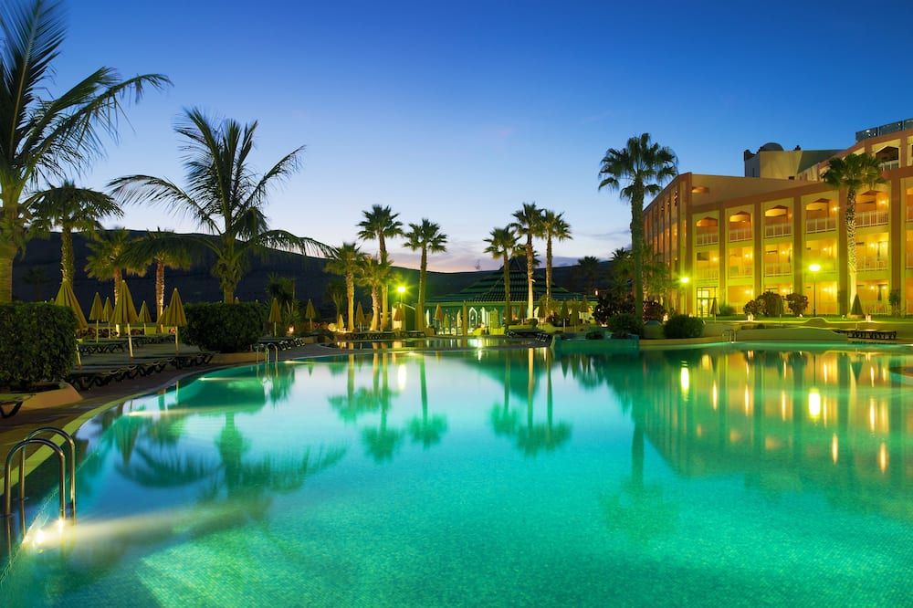 בריכה תמונה