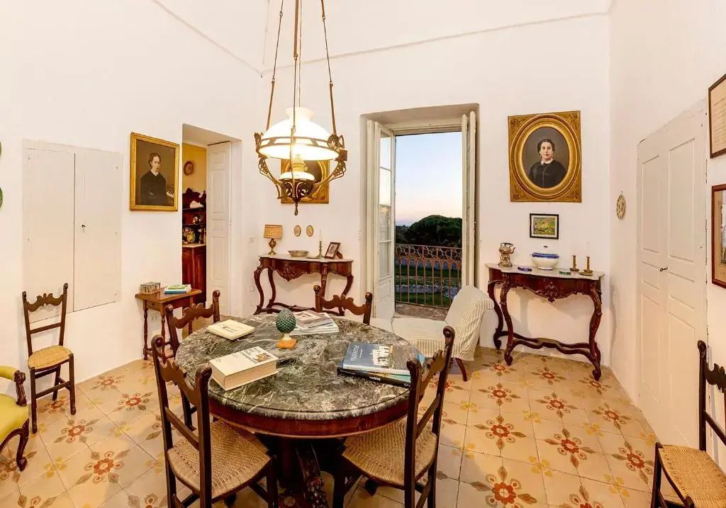 חדר אוכל תמונה