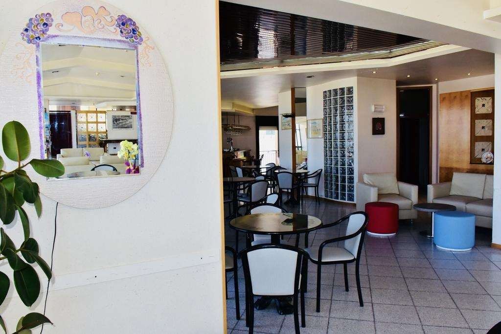 בר