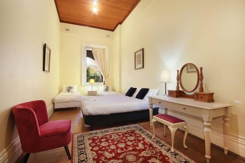 אחר