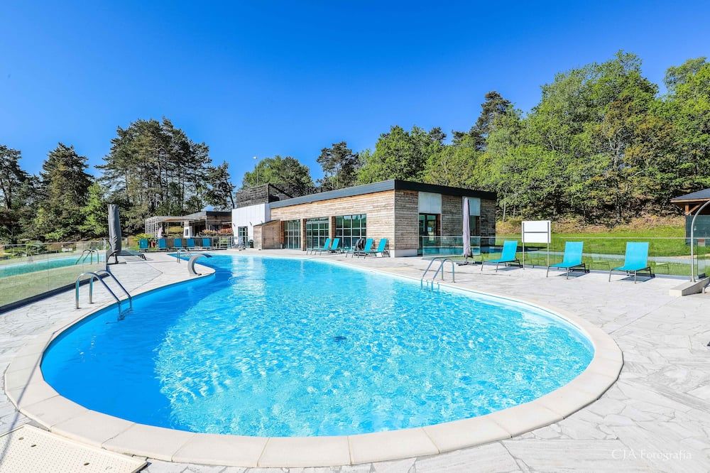 בריכה תמונה