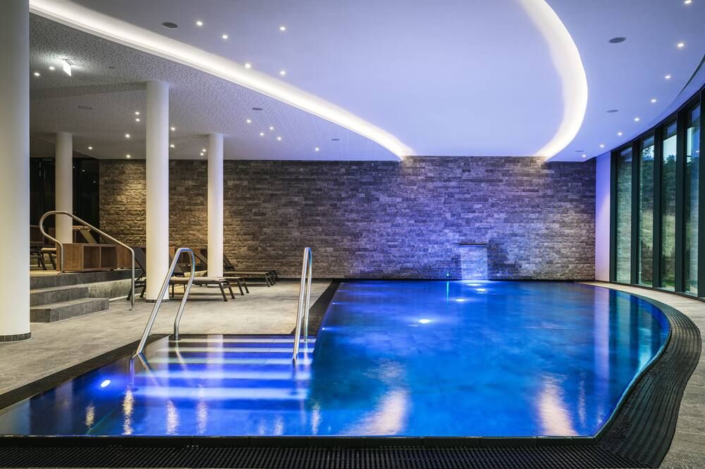 בריכה תמונה