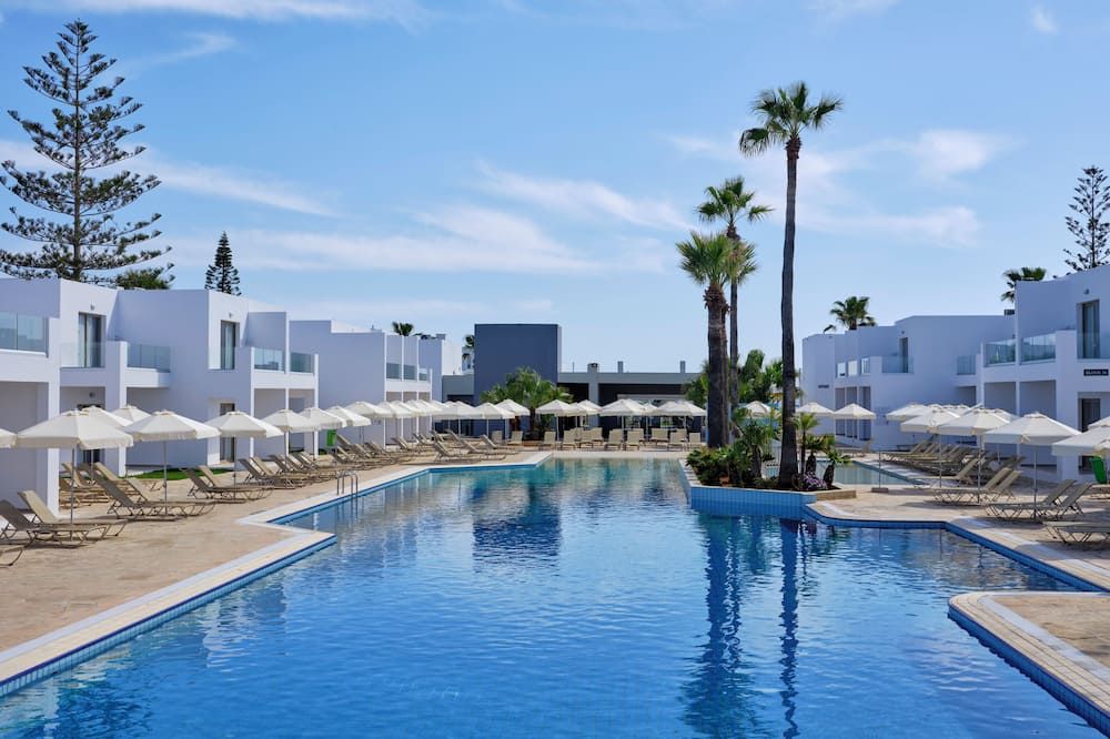 בריכה תמונה