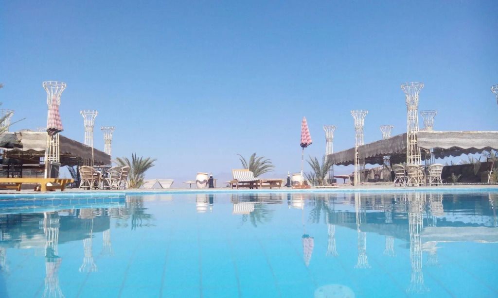 בריכה תמונה