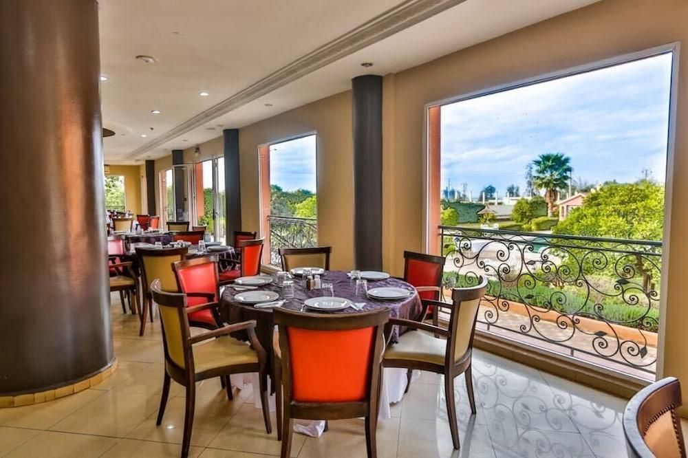 מסעדה תמונה