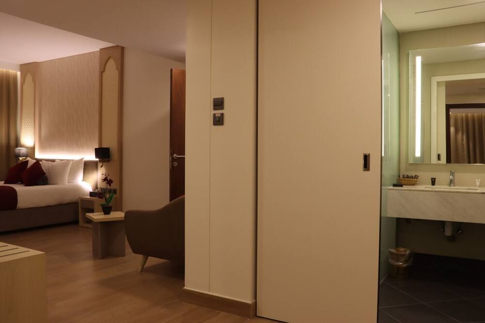 אחר