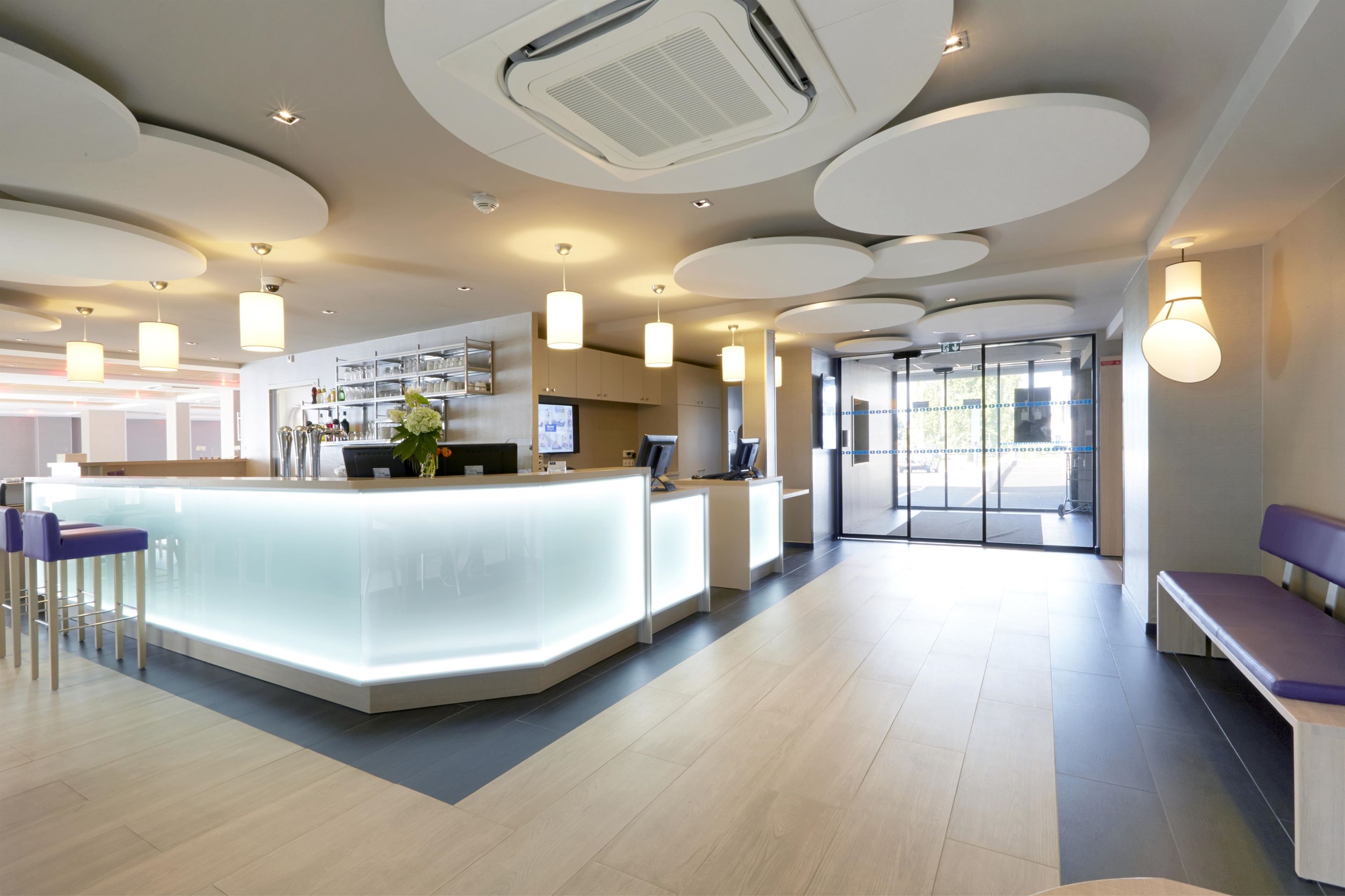 דלפק קבלה תמונה