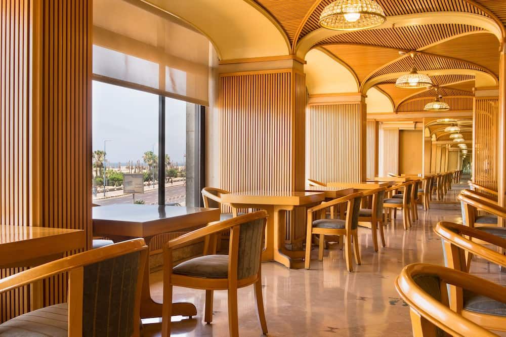 מסעדה תמונה