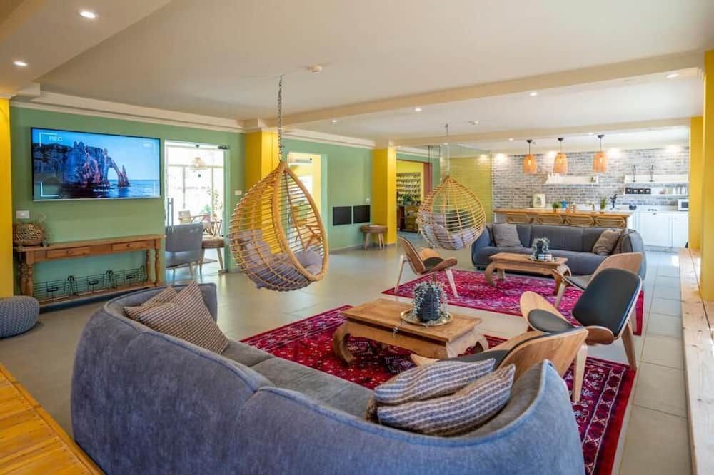 אחר