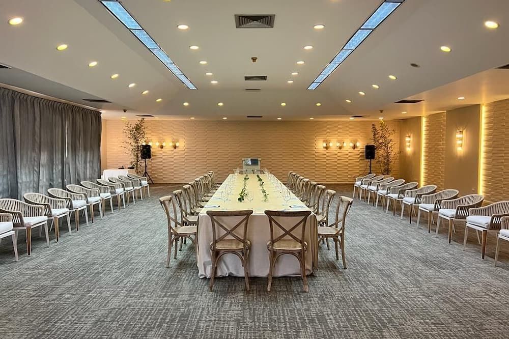 חדר ישיבות