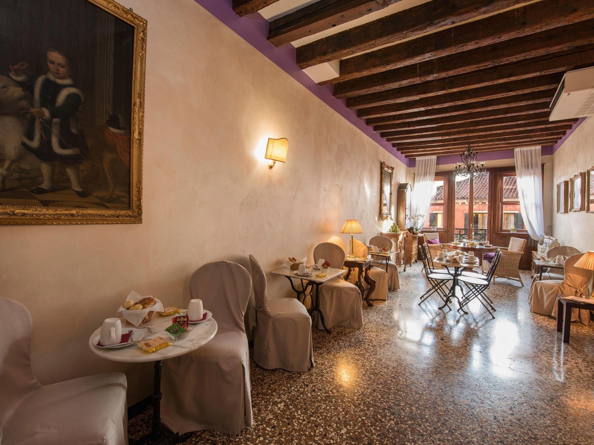 מסעדה תמונה