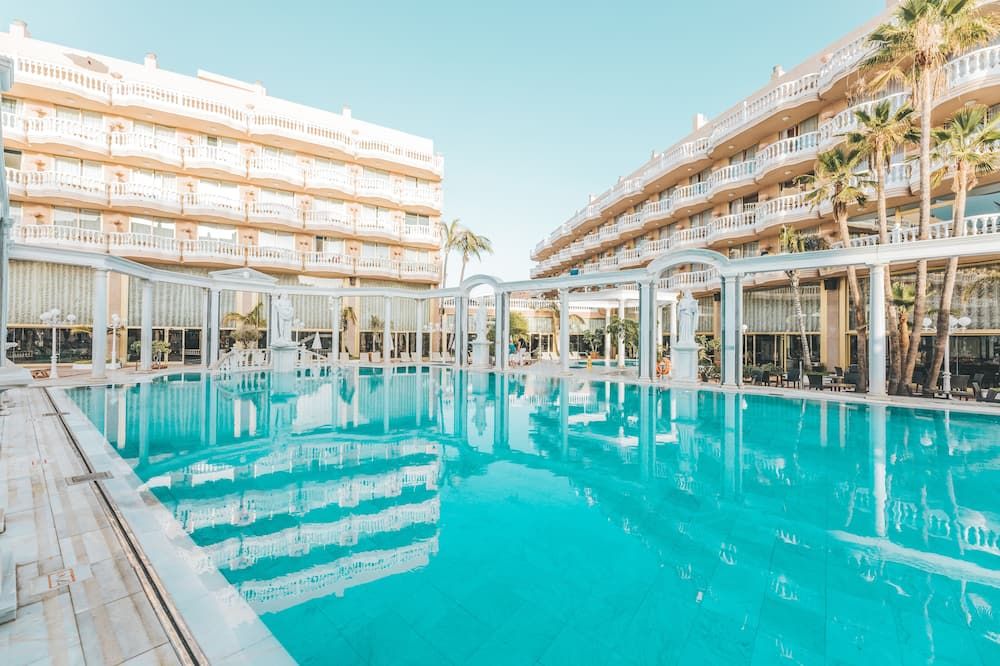 בריכה תמונה