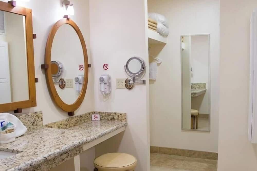אחר