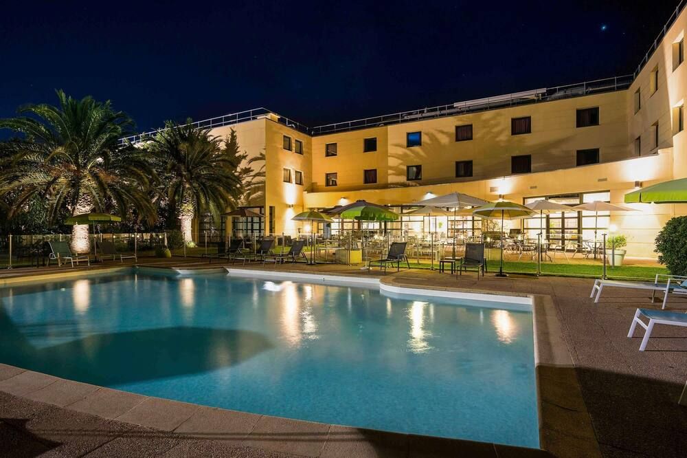 בריכה תמונה