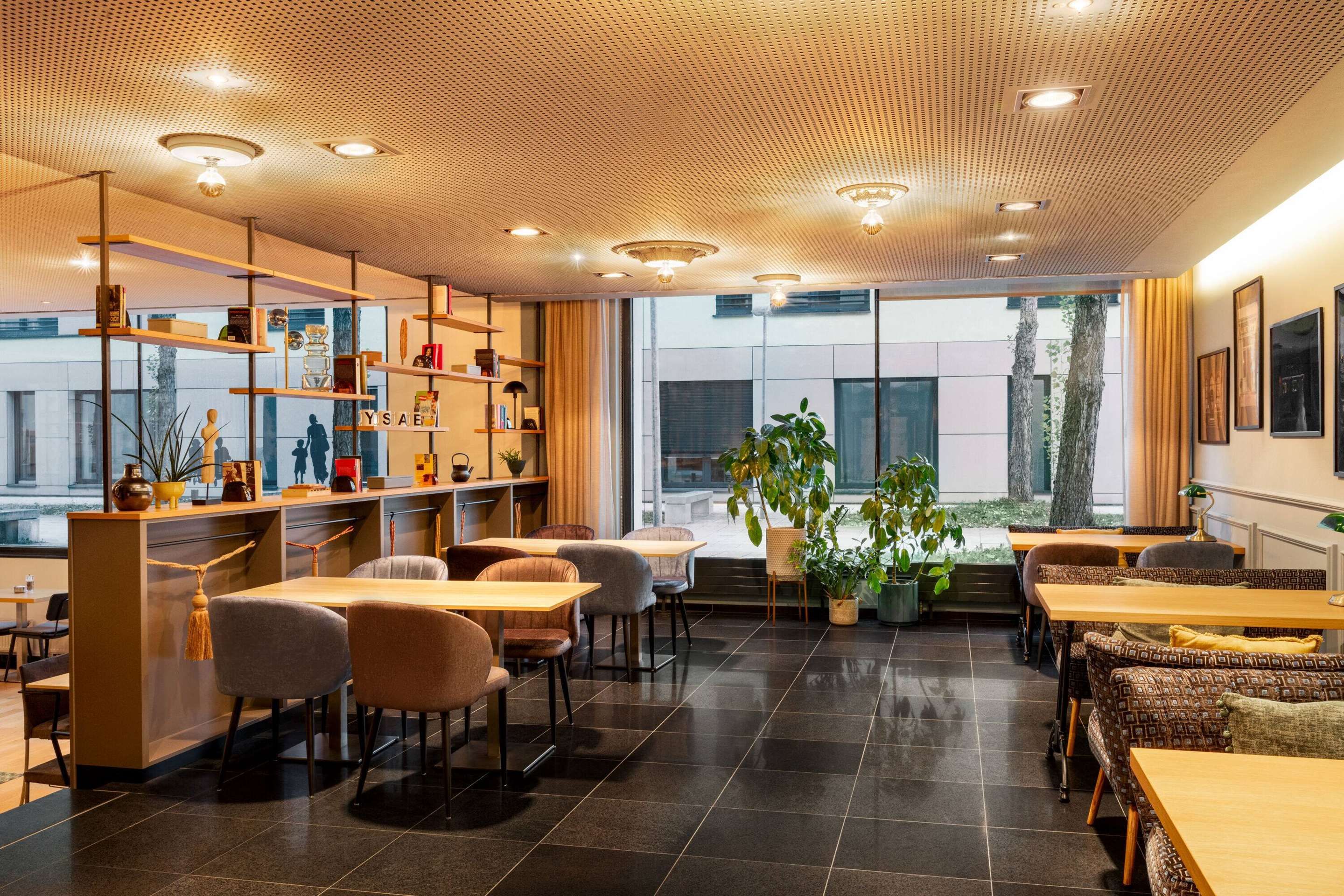 מסעדה תמונה