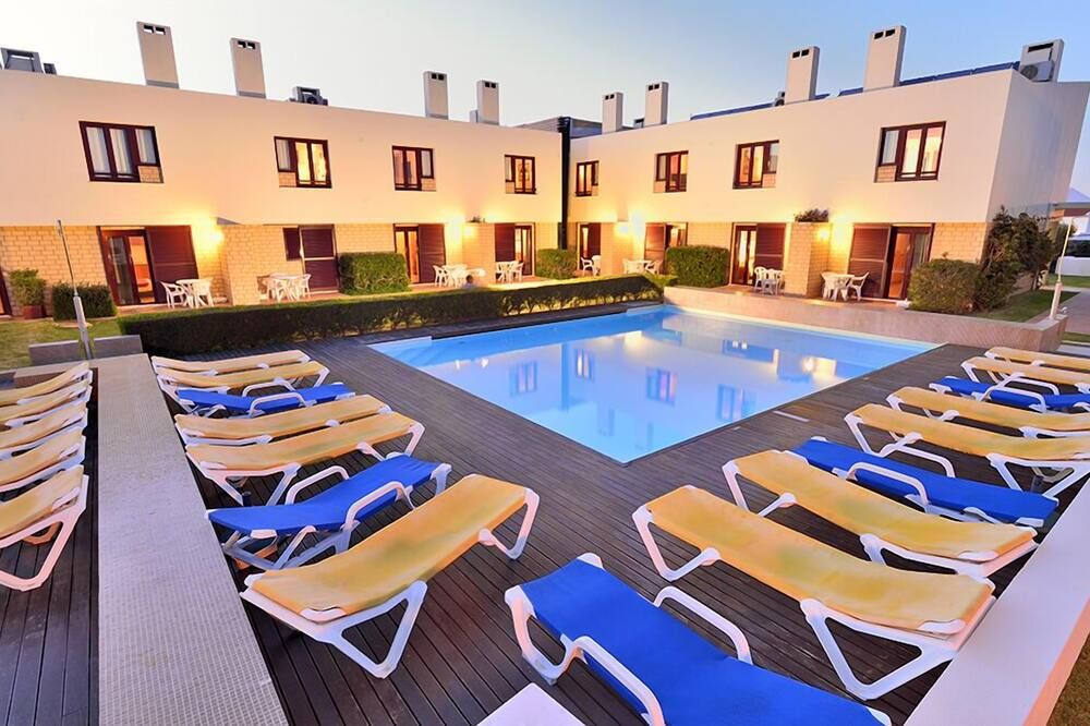 בריכה תמונה