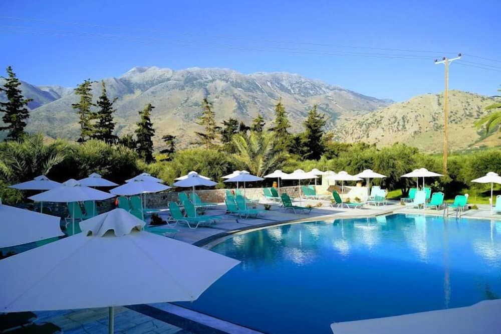 בריכה תמונה