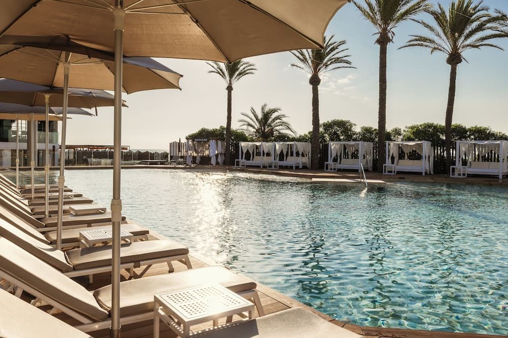 בריכה תמונה