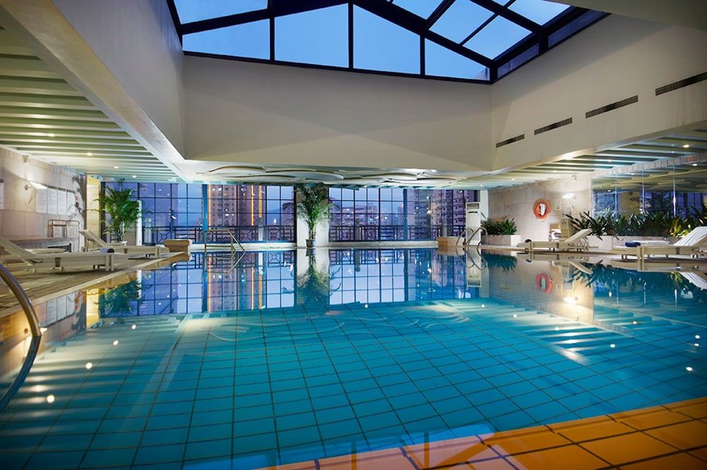 בריכה תמונה