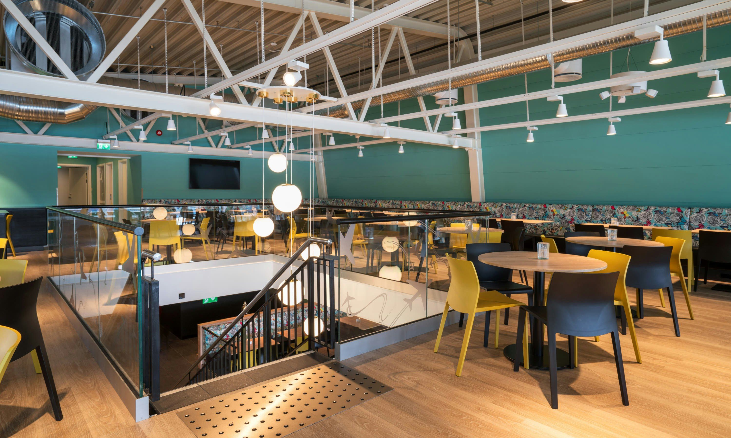 מסעדה תמונה