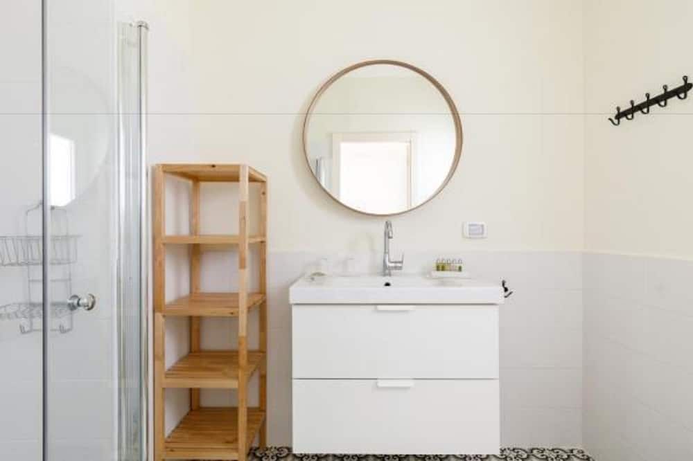 אחר