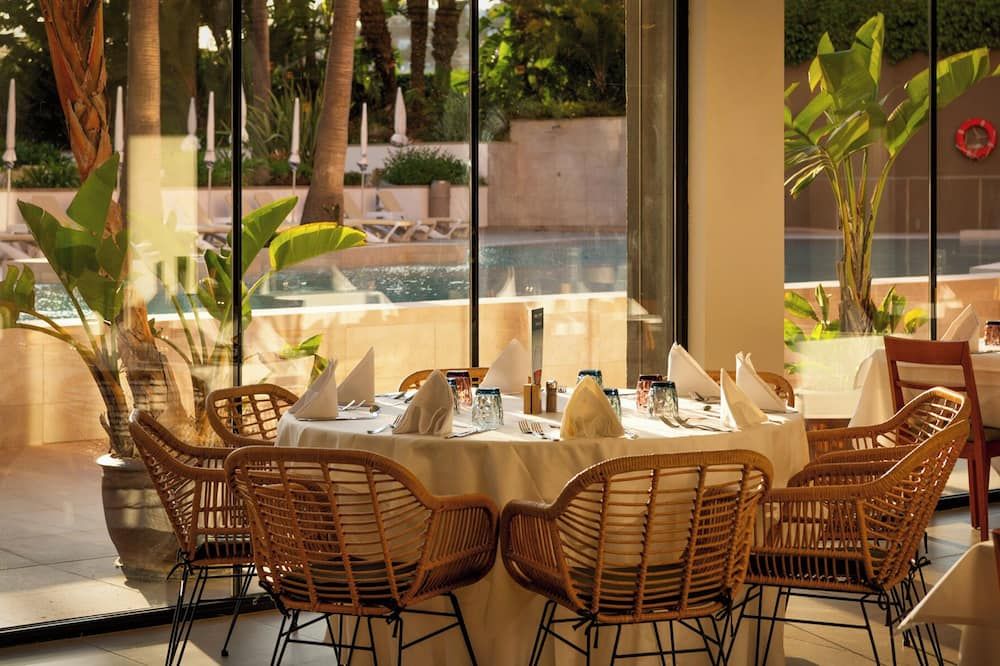 מסעדה תמונה