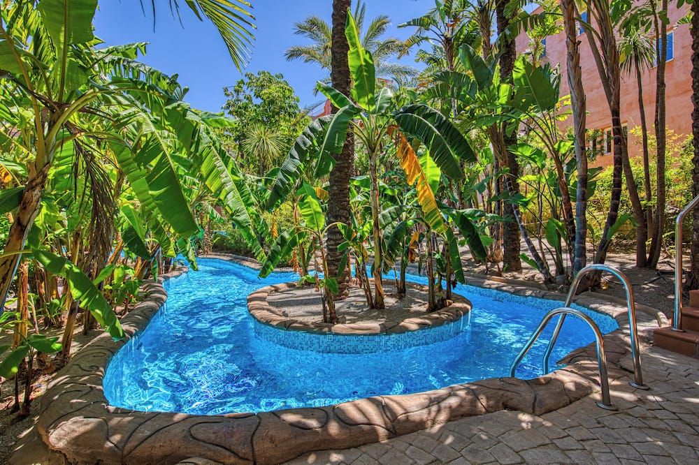 בריכה תמונה