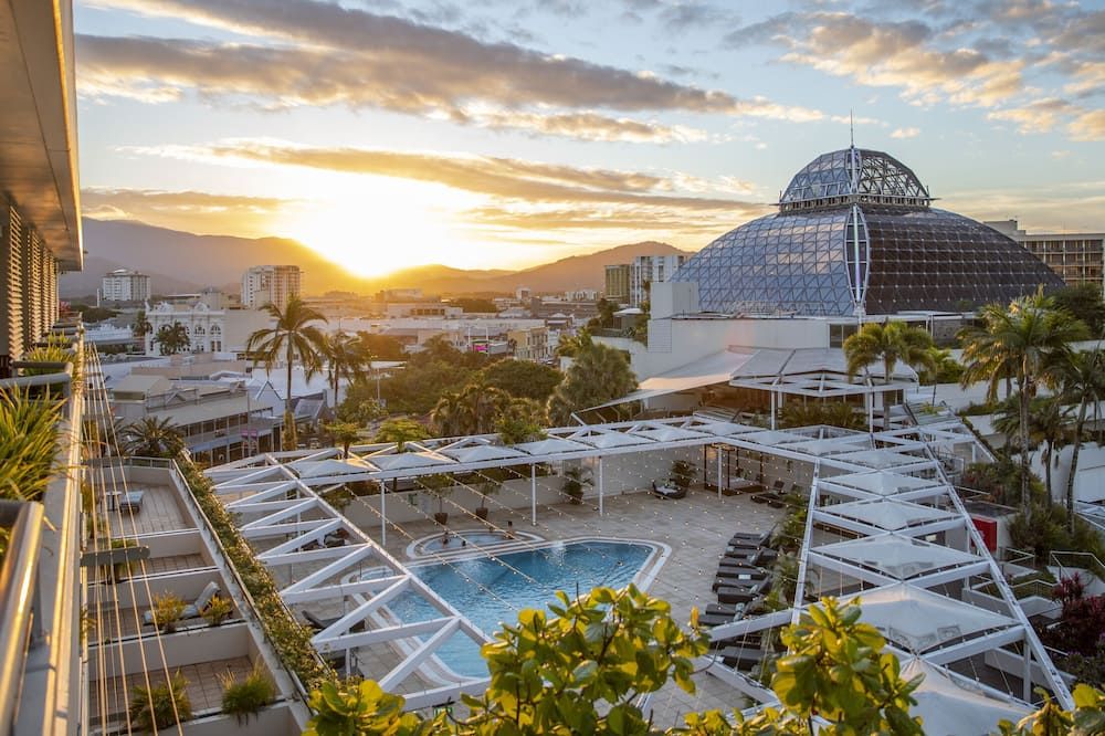 בריכה תמונה