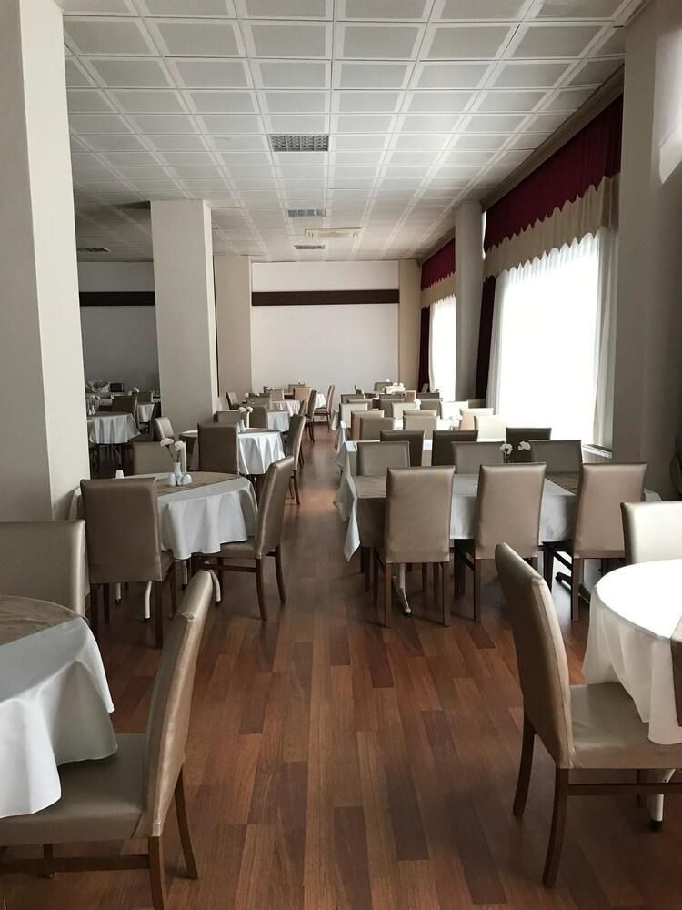 מסעדה תמונה