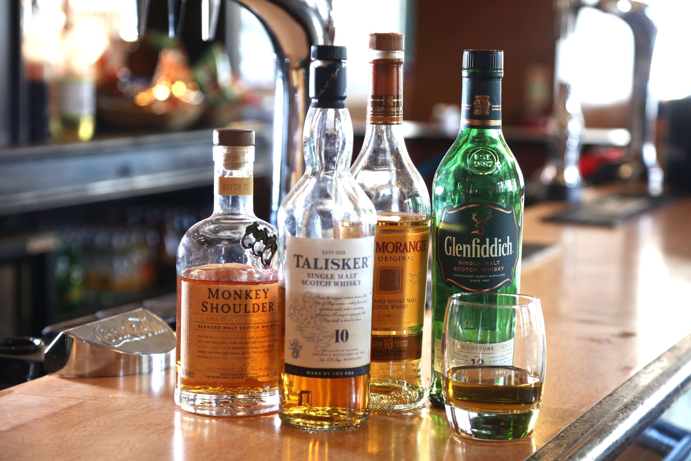 בר