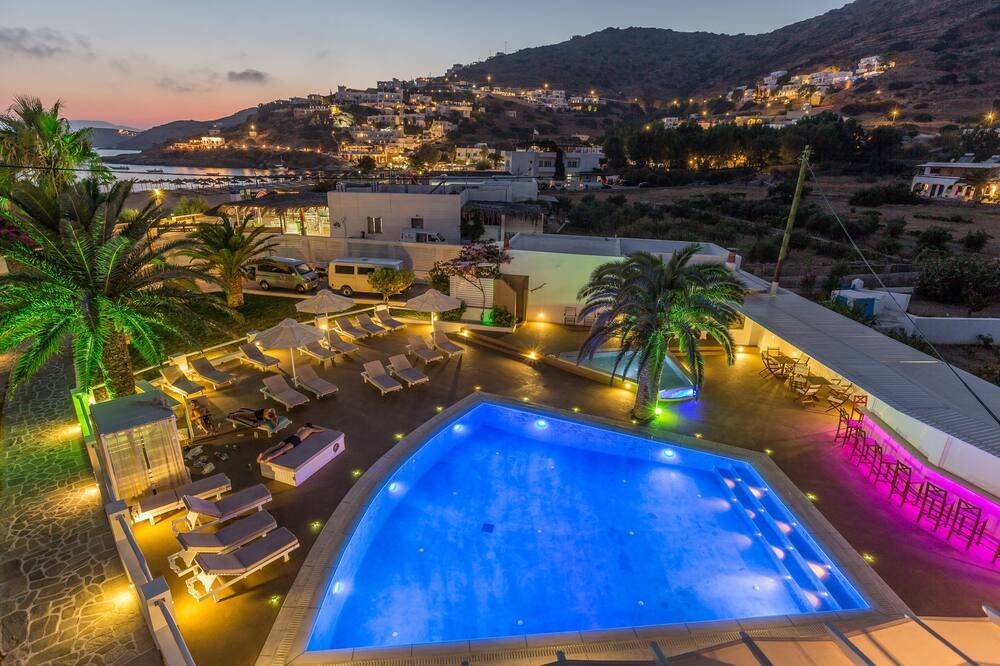 בריכה תמונה