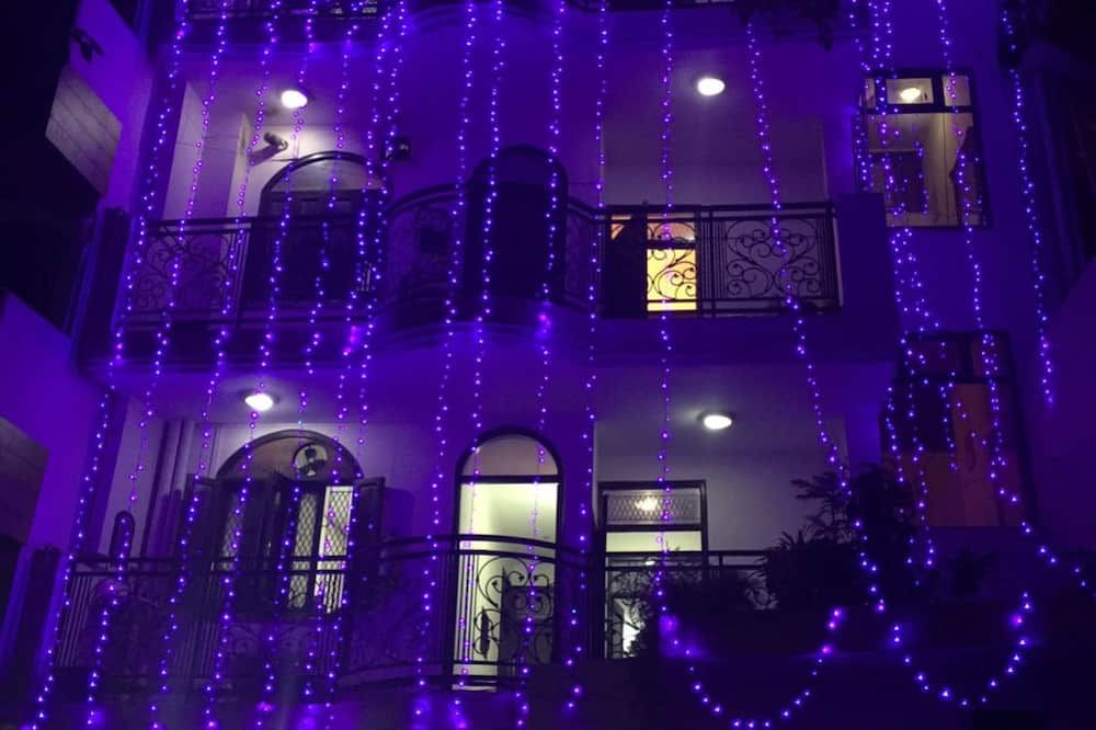 אחר