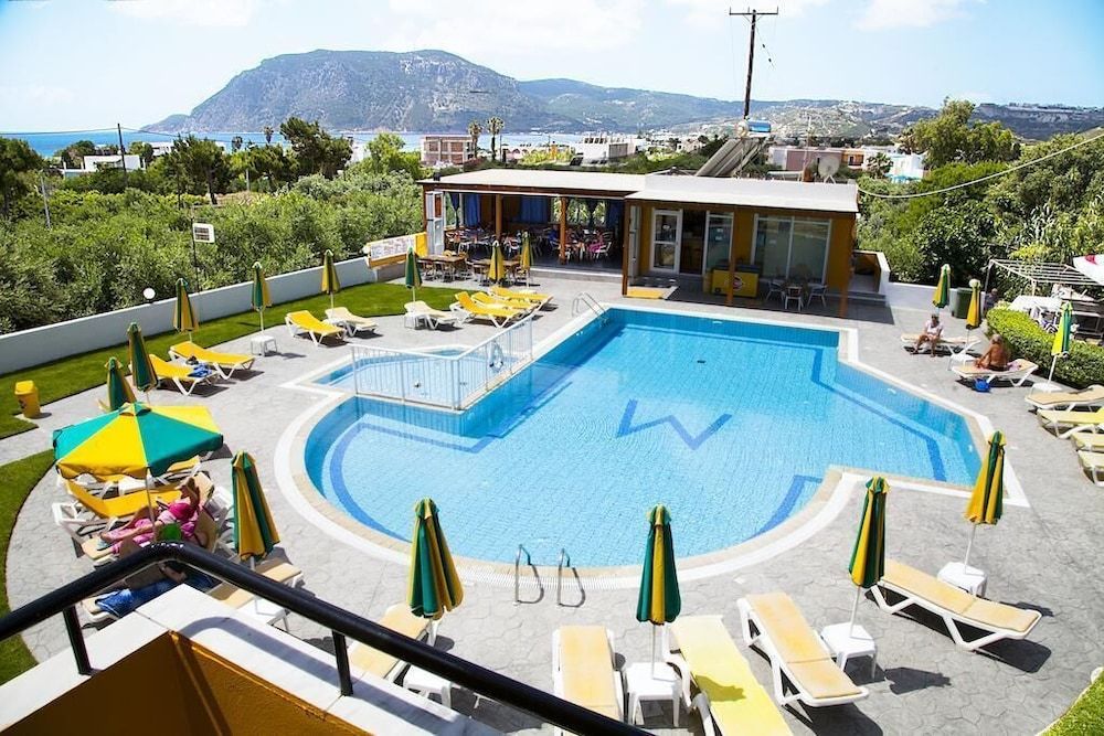 בריכה תמונה