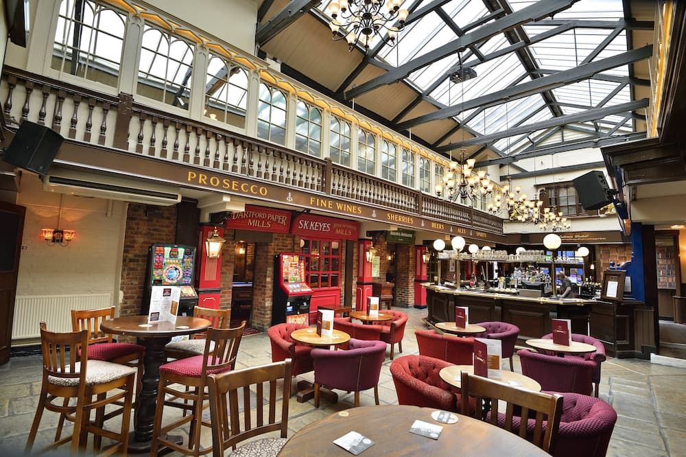 מסעדה תמונה