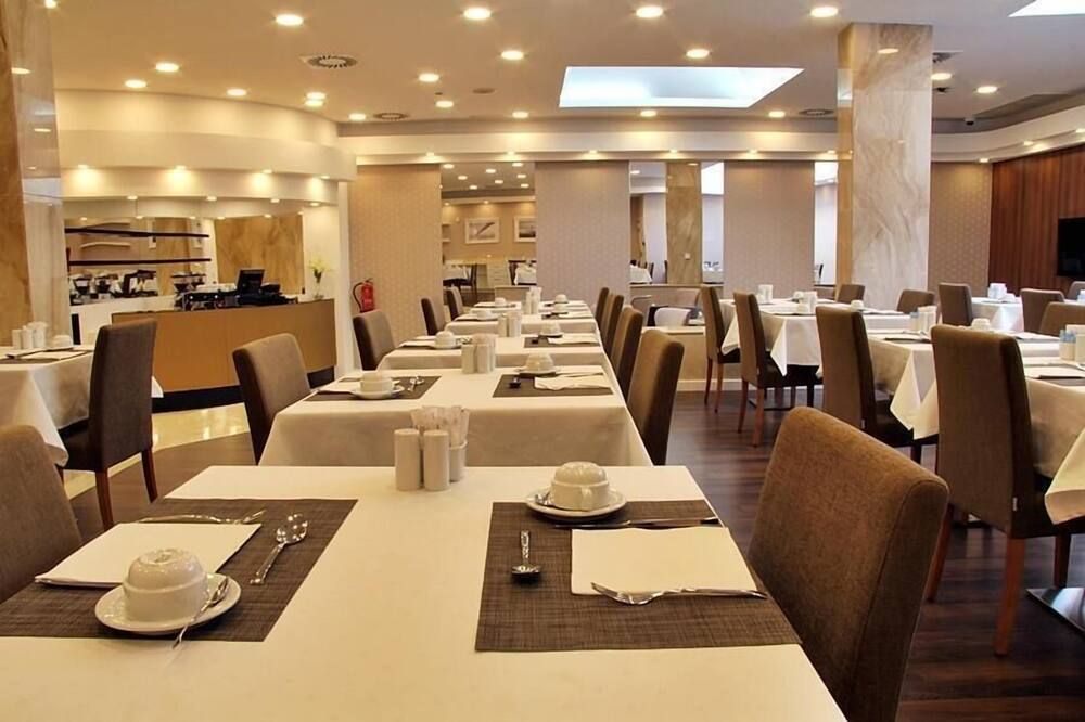 מסעדה תמונה