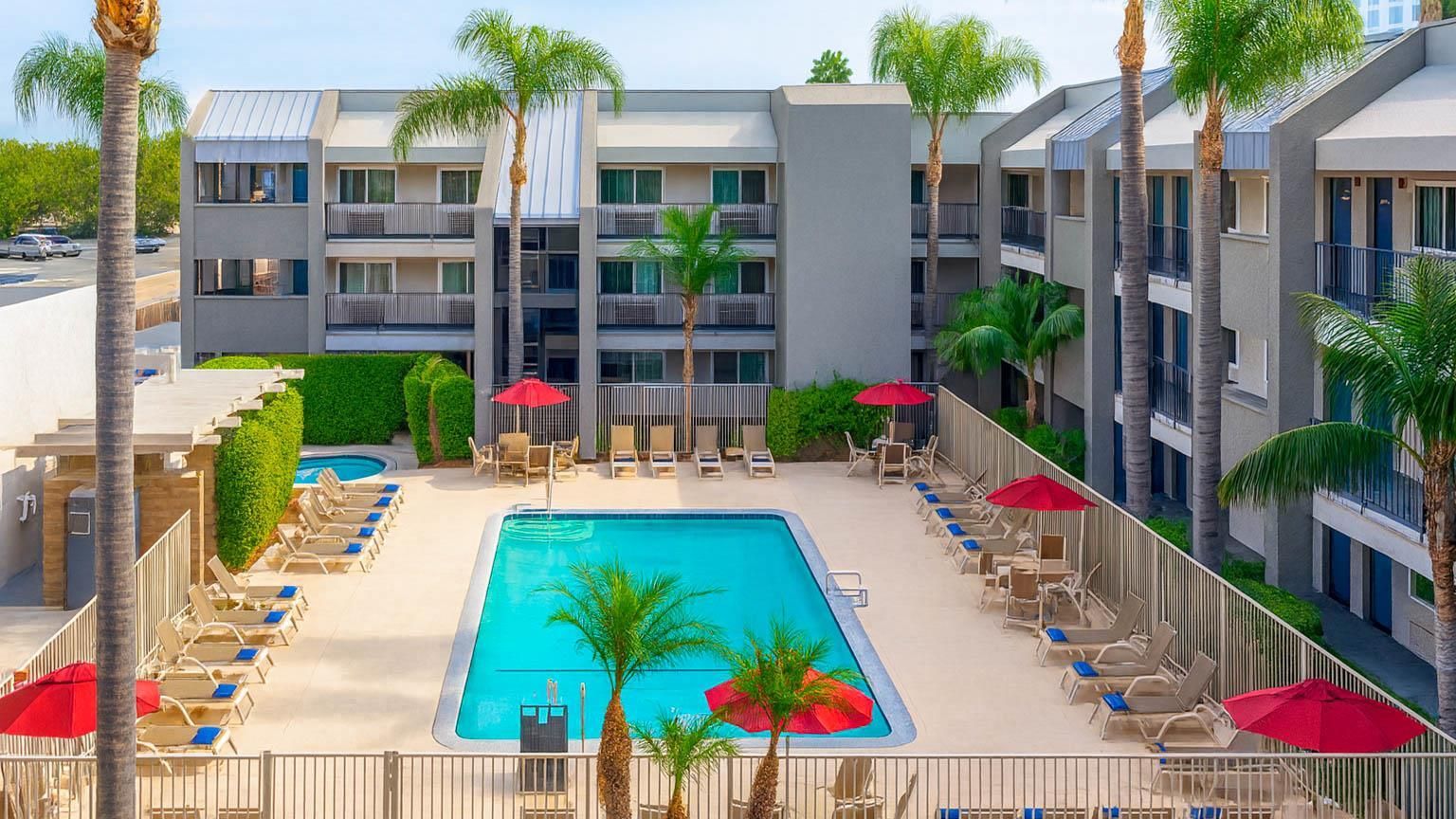 בריכה תמונה