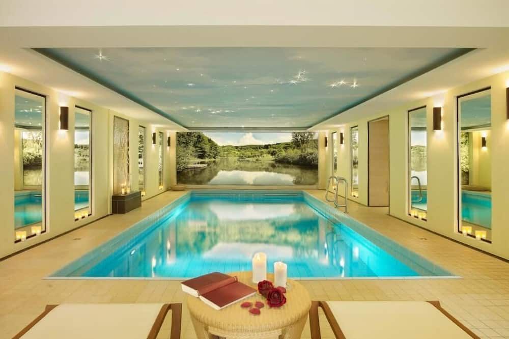 בריכה תמונה