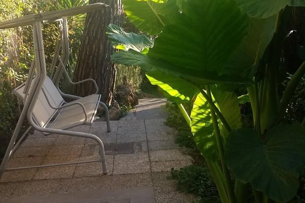 אחר