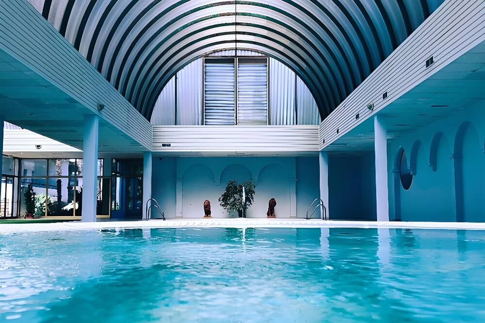 בריכה תמונה