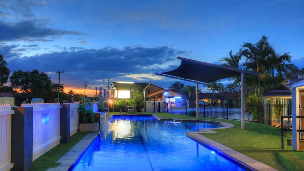 בריכה תמונה